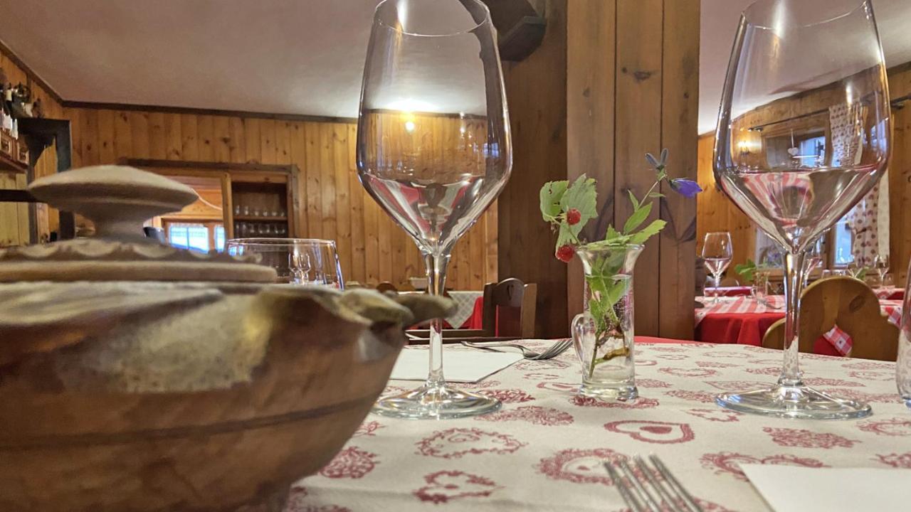 Locanda Ristorante Bar Del Lago シャモワ エクステリア 写真